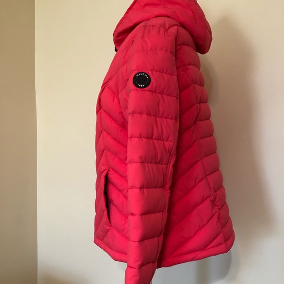 Nautica packable Hooded Jacket $150 - Picture 2 of 8